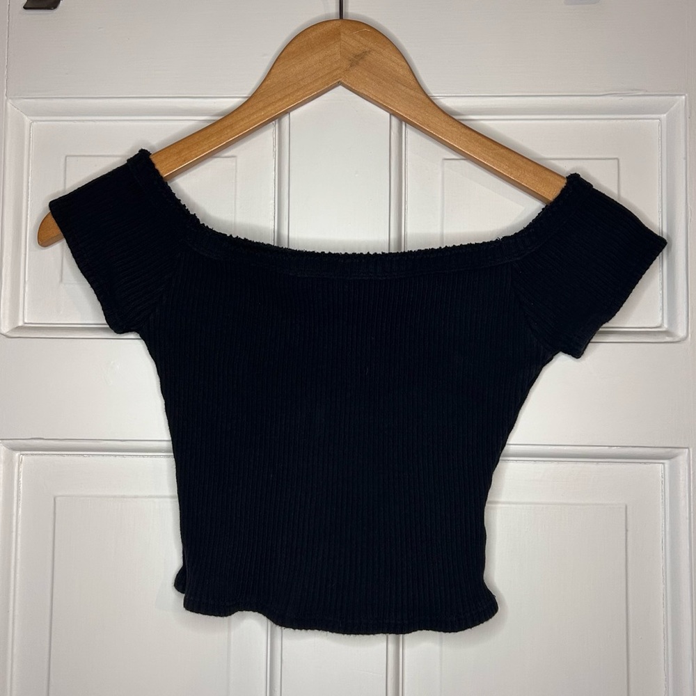Urban Outfitters Black Ribbed Knit Off the Shoulder Boat Neck Crop Top Size S